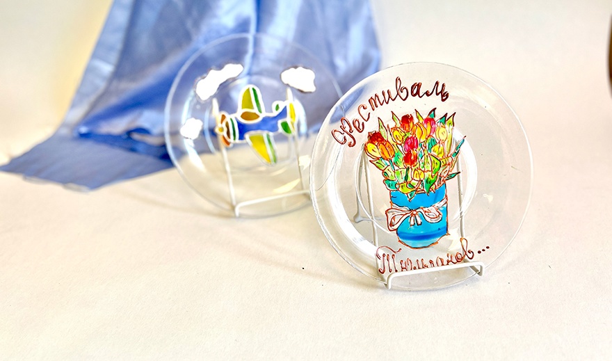 Роспись стеклянной тарелки