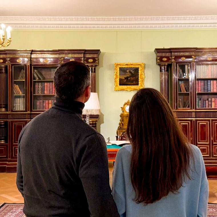 Экскурсия-игра «Мир женщин и мужчин 19 века» для индивидуальных посетителей